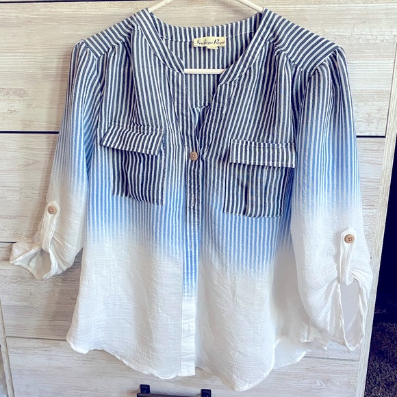 indigo rose Tops - Flowy and beautiful shirt. Dinner party vibes or even keeping it casual.